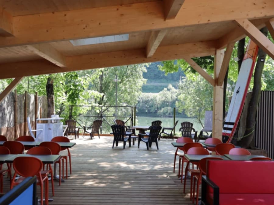Guinguette en bord de Saône (69)