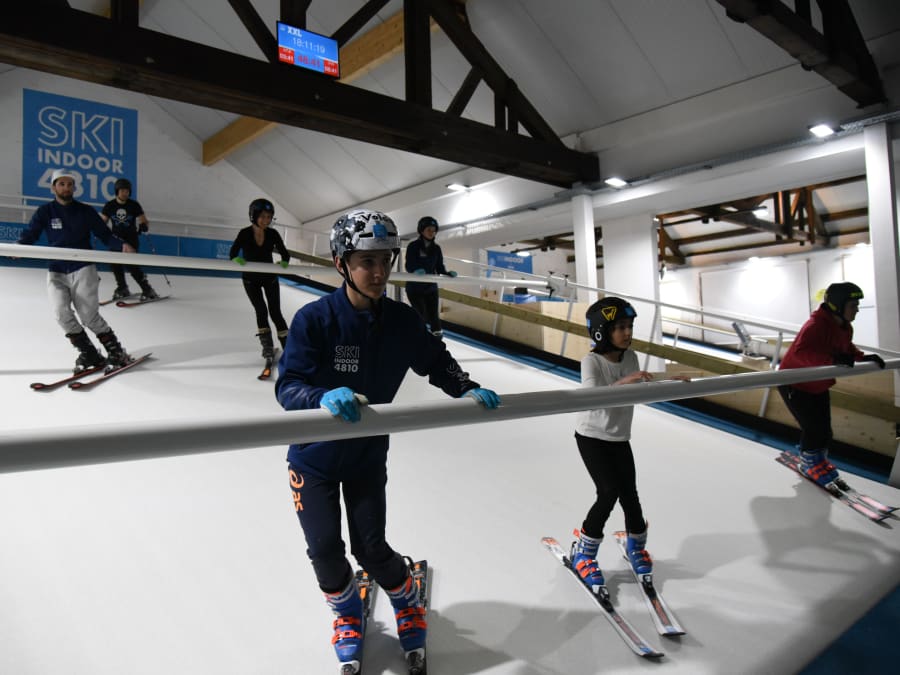 Indoor ski slope simulator in Nîmes (30)