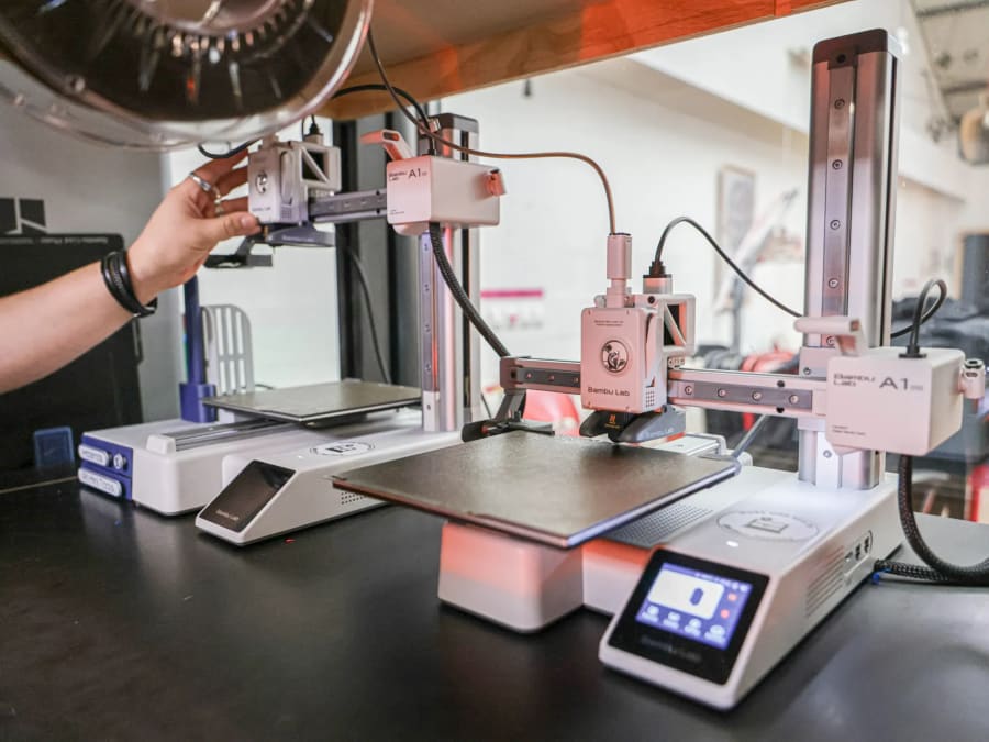 Taller para crear una lámpara de diseño en 3D en el distrito 19 