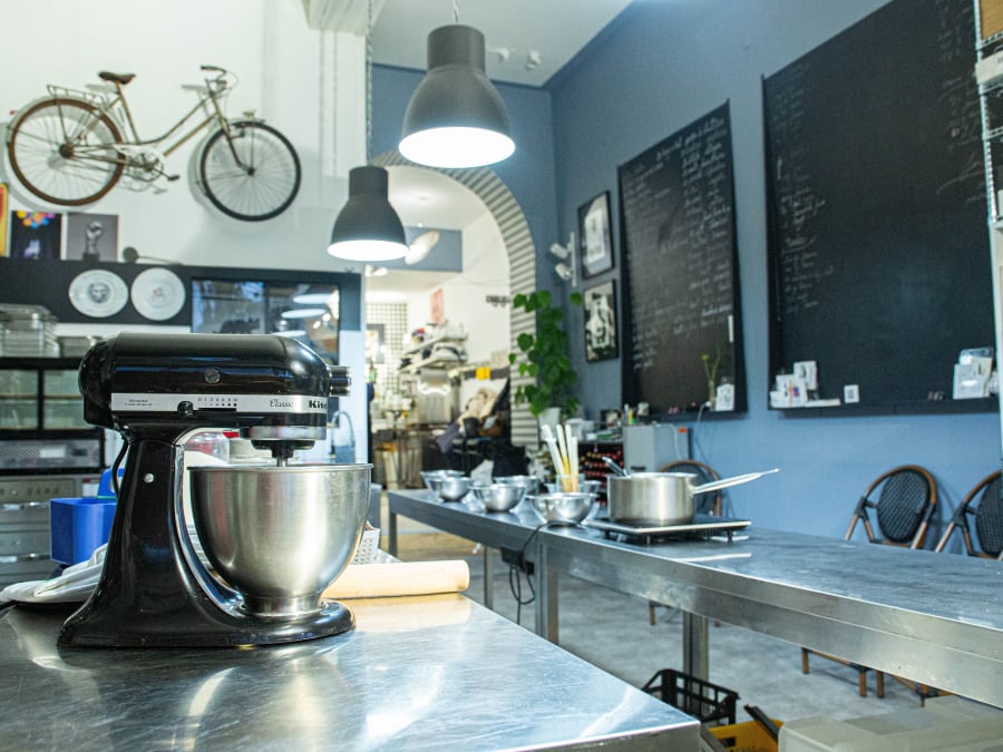 Taller "Recorrido por las estaciones con brioche" en el distrito