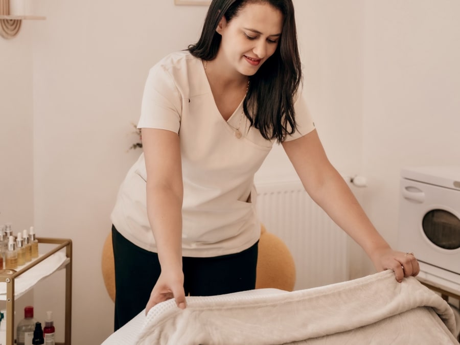 Massage et drainage lymphatique du visage à Rueil-Malmaison (92)