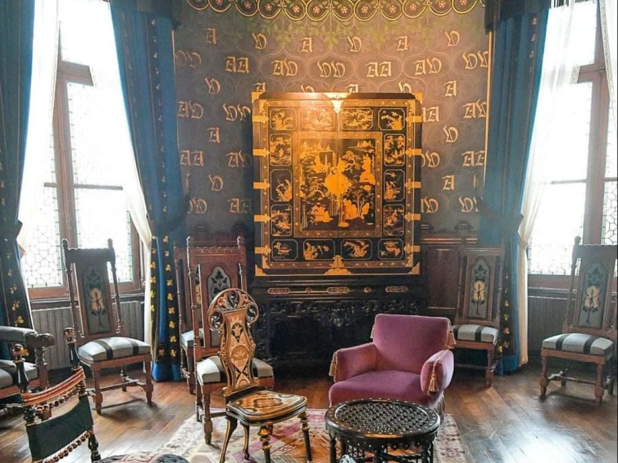 Visite costumée du Château Abbadia à Hendaye (64)