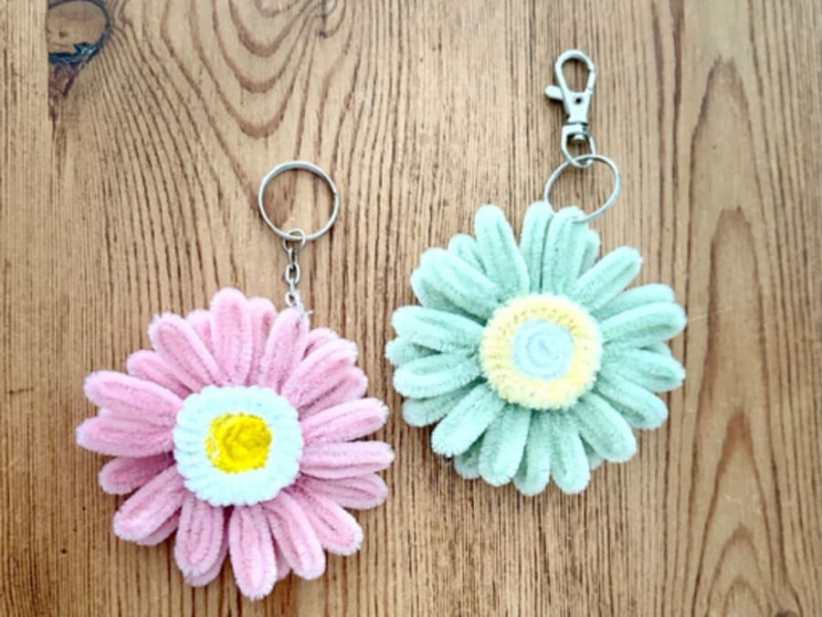 Team Building Atelier fleurs en fil chenille à Nantes (44)