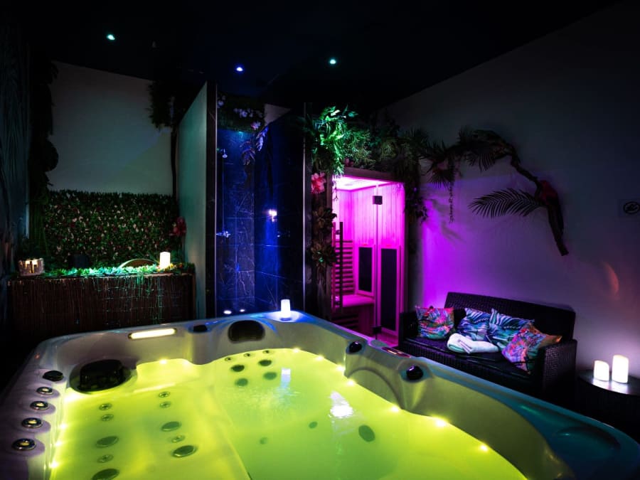 Spa, jacuzzi et sauna privatif à Saint-Thibault-des-Vignes (77)