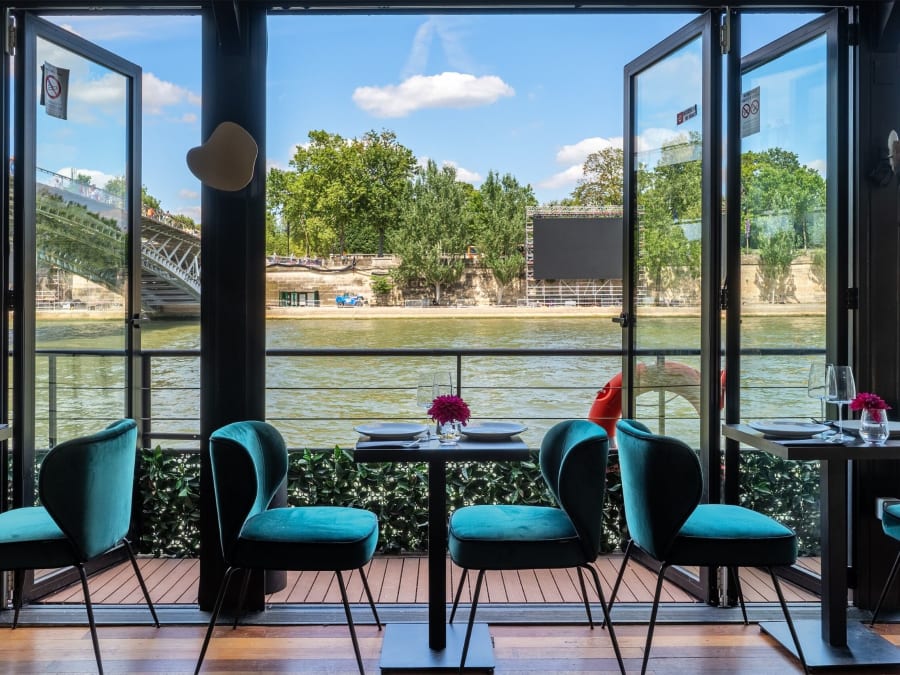 Péniche à Quai L'Escale Bleue à Paris 7ème