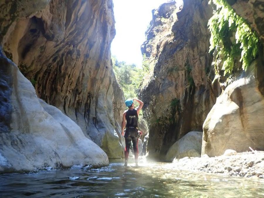 Canyoning in Benahavís op de Guadalmina, vlakbij Marbella