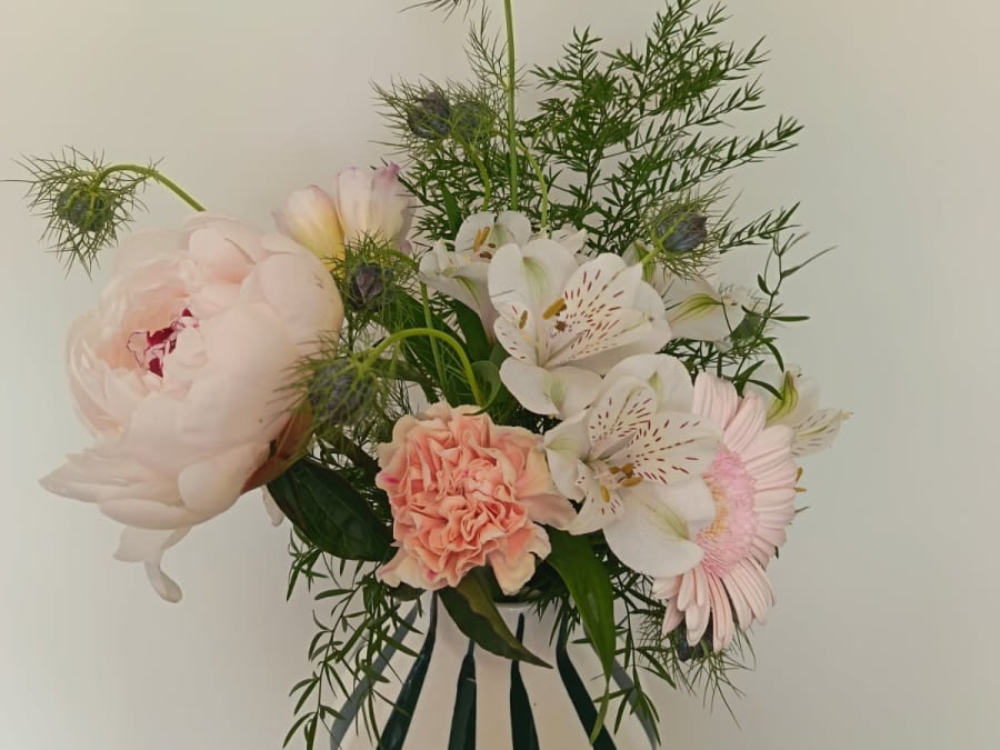 Atelier bouquet de fleurs fraiches parent/enfant à Poitiers (86)