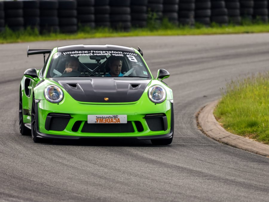 Stage de pilotage Porsche 991 GT3 RS Circuit Fay de Bretagne Funbooker