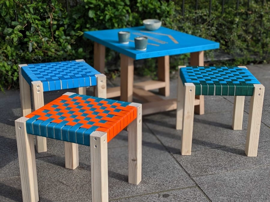 Taller de taburetes tejidos en el distrito 18 de París