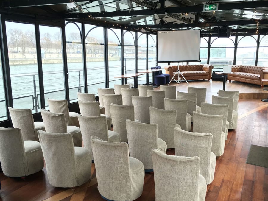 Péniche "Le Kiosque Flottant" à Paris 13ème