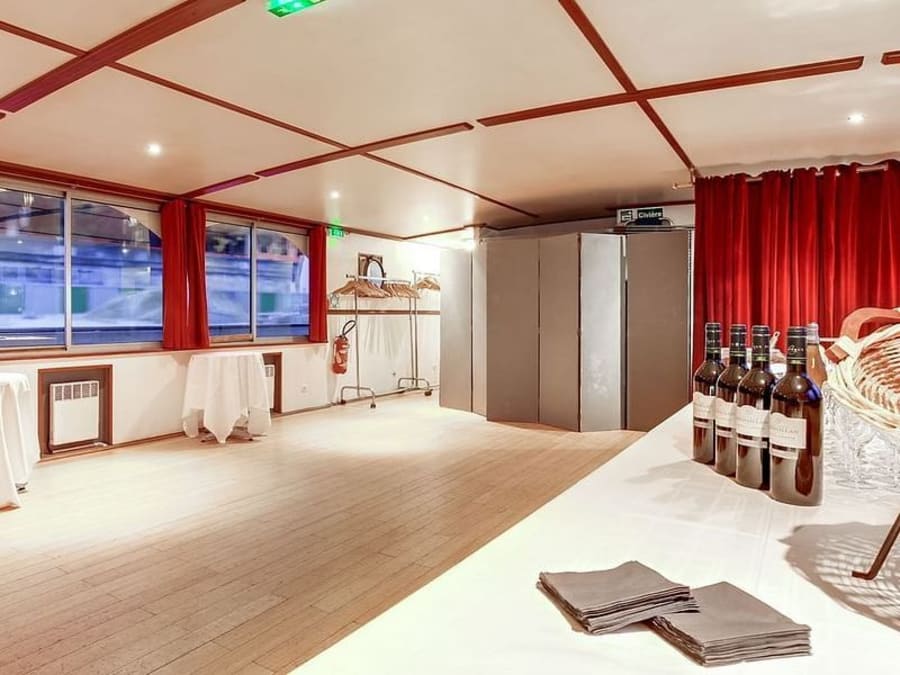 Péniche Le Martin Pêcheur à Paris 19ème