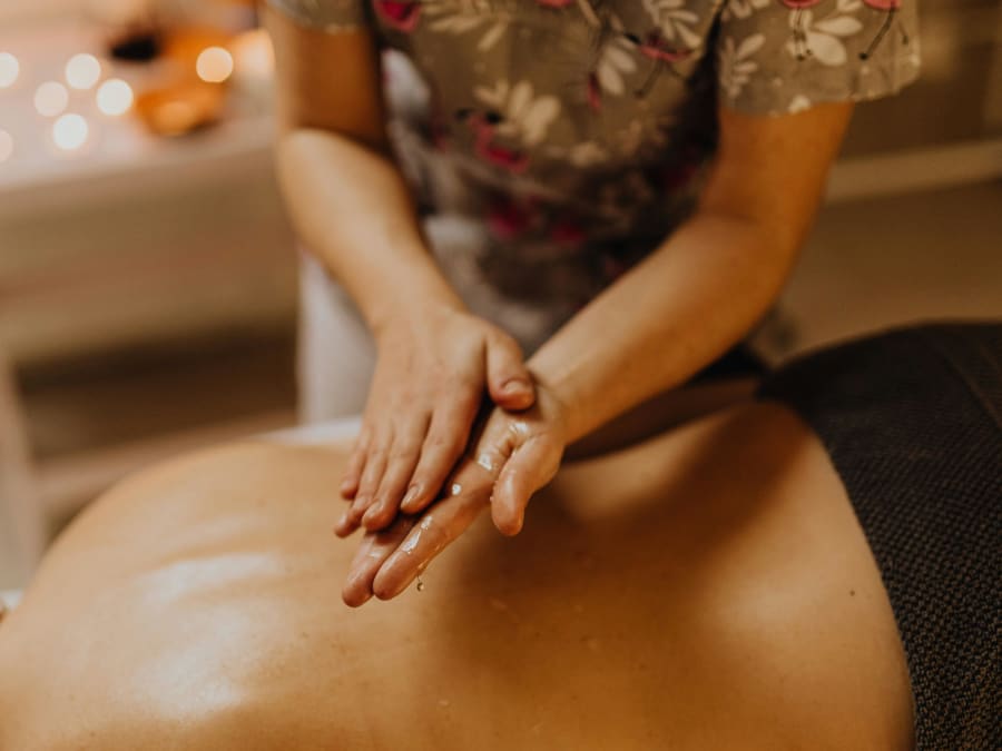 Massage relaxant à Hyères (83)