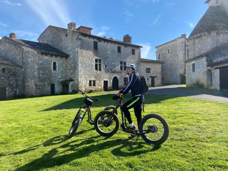 Recorrido guiado de 24 km en patinete eléctrico por Castelculier