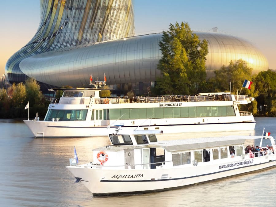 Crucero descubrimiento de Burdeos UNESCO vino y canelé