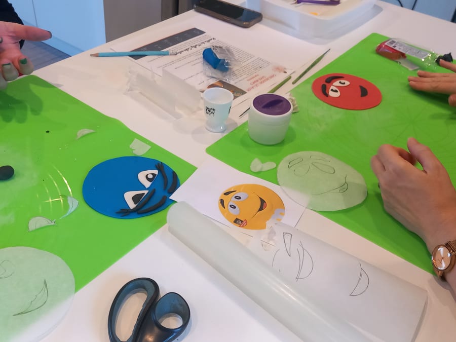 Atelier pâtisserie d'un Gravity Cake à Lorleau (27)