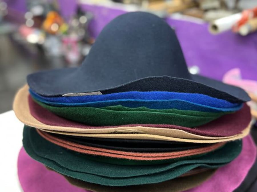 Hat-making workshop in Gorbio (06)