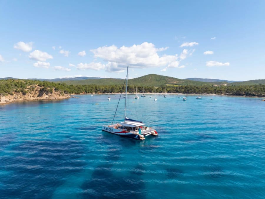 Excursión en catamarán desde Hyères (83)