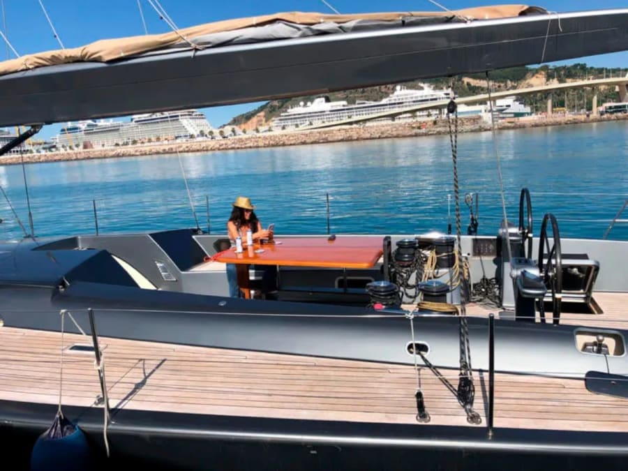 Private sailing cruise in the Bay of Barcelona