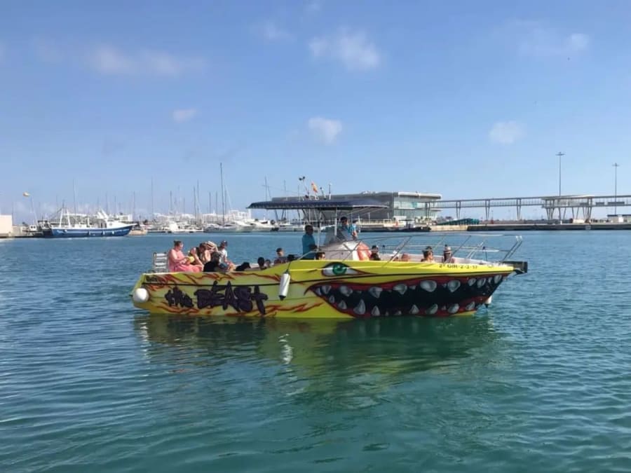 Excursión en barco a Cova Tallada y a la reserva marina con baño, con salida desde Denia