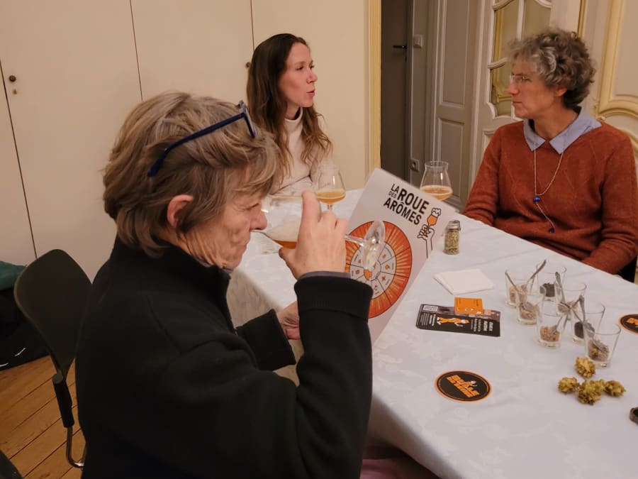 Taller de degustación de cerveza en el distrito 7 de París