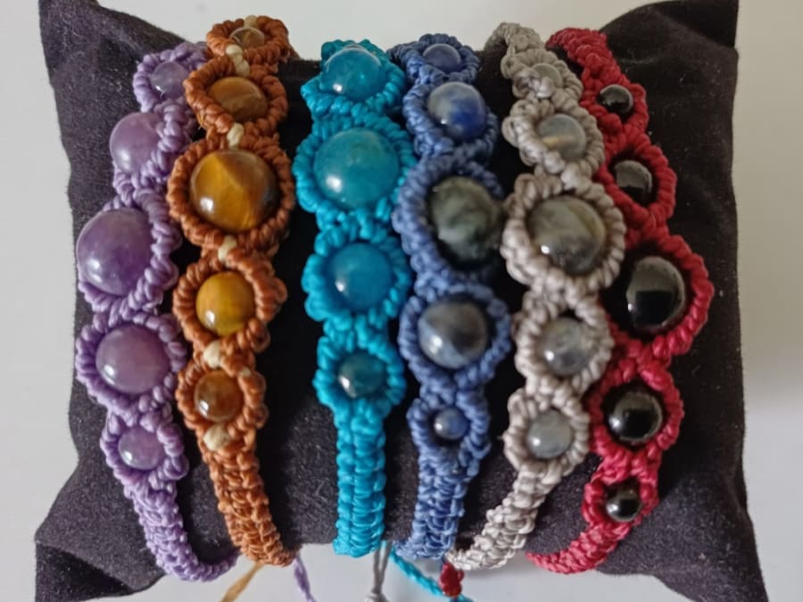 Atelier micro-macramé avec perles naturelles à Bordeaux (33)