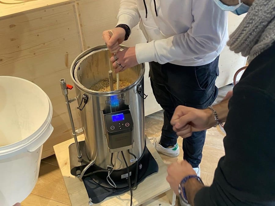 Taller de elaboración y degustación de cerveza en el distrito 1 