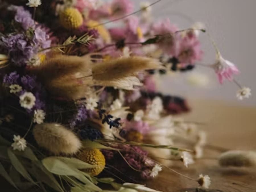 Atelier EVJF bouquet de mariée en fleurs séchées à Strasbourg