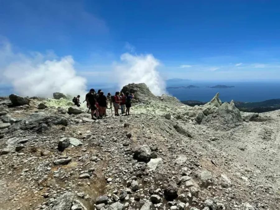 Randonnée avec un guide sur le volcan de la Soufrière (971)