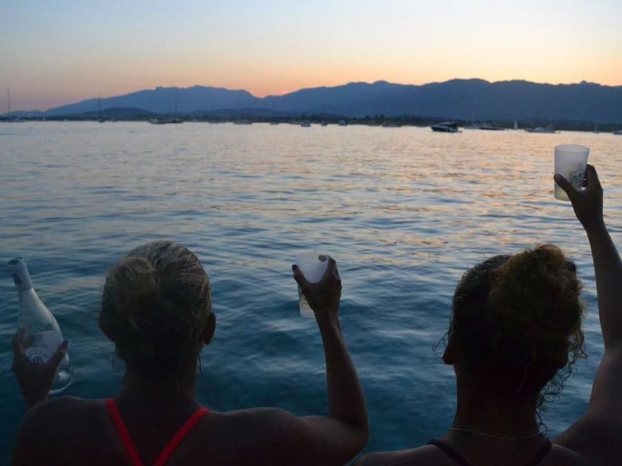 Aperitivo en el mar saliendo de Santa Giulia (20)