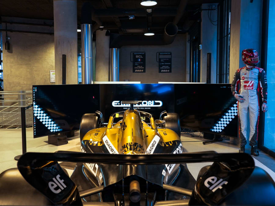 Team Building Simulateur de pilotage à E-MOTION Paris