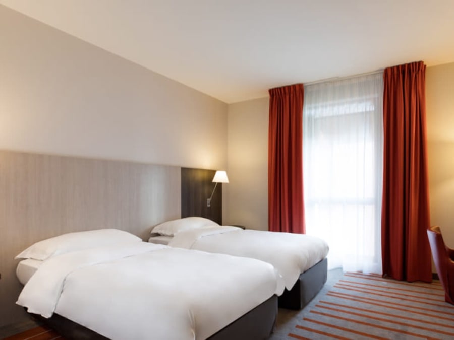 Park Inn by Radisson Lille Grand Stade **** (59)