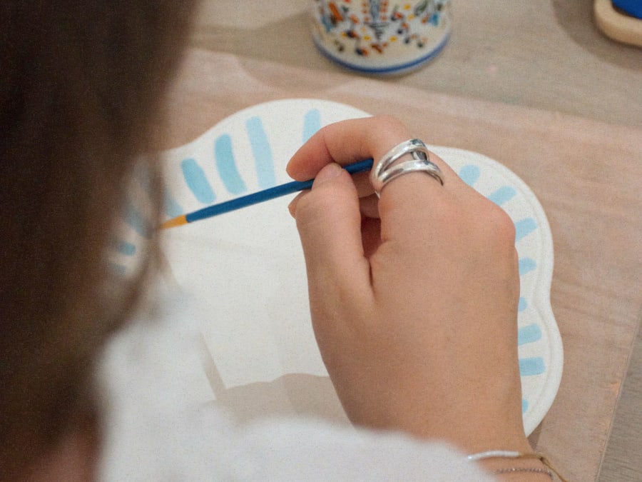 Team Building atelier peinture sur céramique à Paris