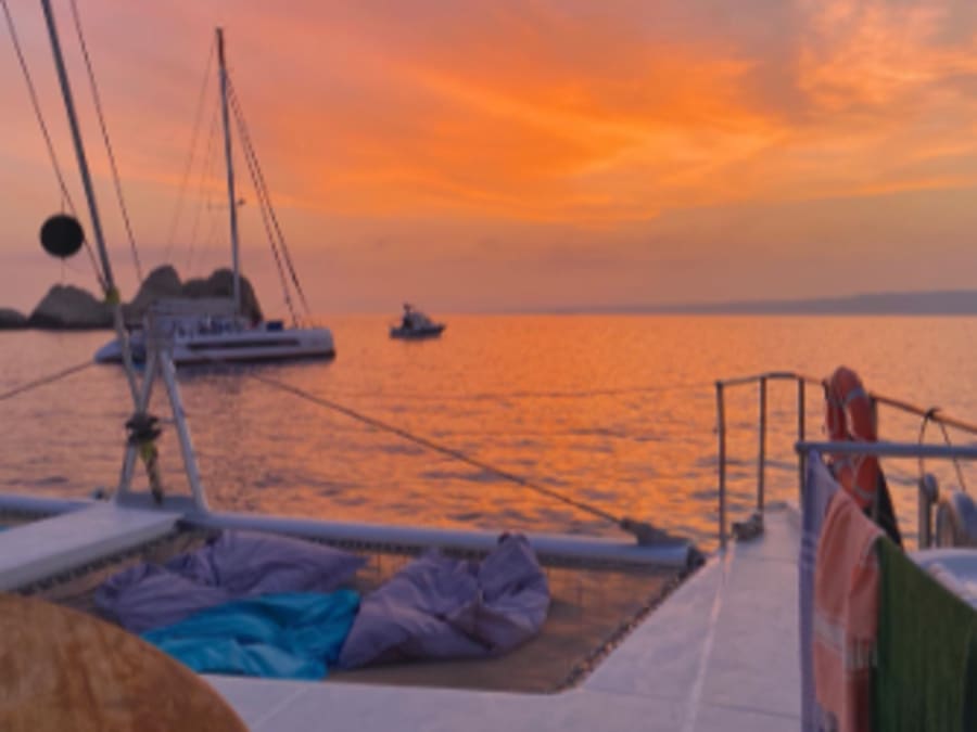 Croisière en mer et coucher de soleil à Marseille (13)