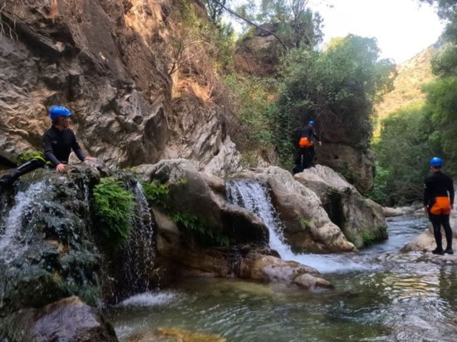 Canyoning no Barranco de Zarzalones, com partida de Marbella
