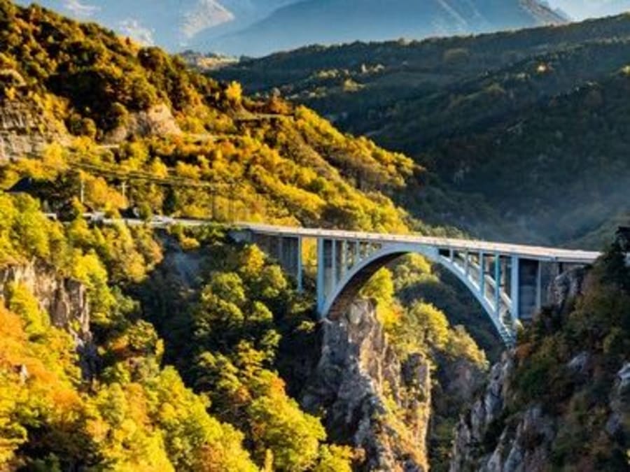 Bungee jumping at Pont de Ponsonnas (38)