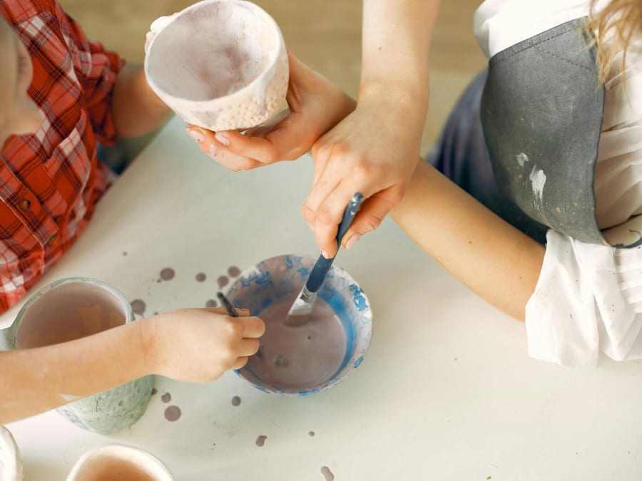 Anniversaire atelier peinture sur céramique à Pontoise (95)