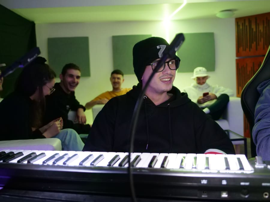 Team Building Enregistrement d'une chanson en studio à Lyon