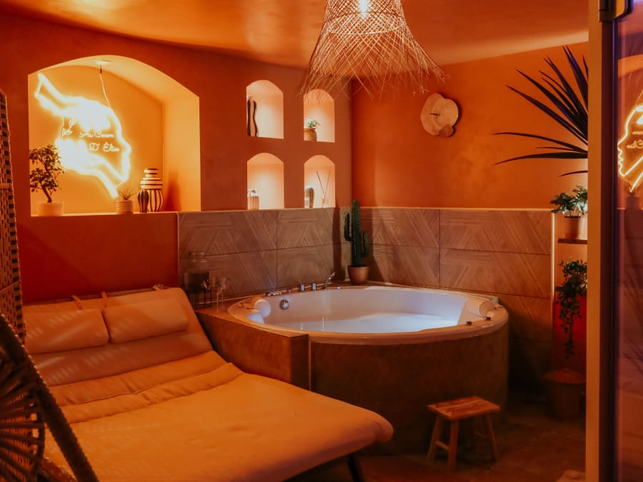 Massage à 4 et 6 mains à Saint-Seine-l'Abbaye (21)