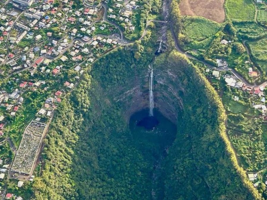 Gyrocopter ultralight flight experience on Reunion Island (97)