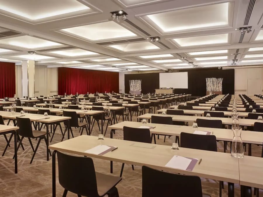 Hyatt Regency Paris Etoile ****