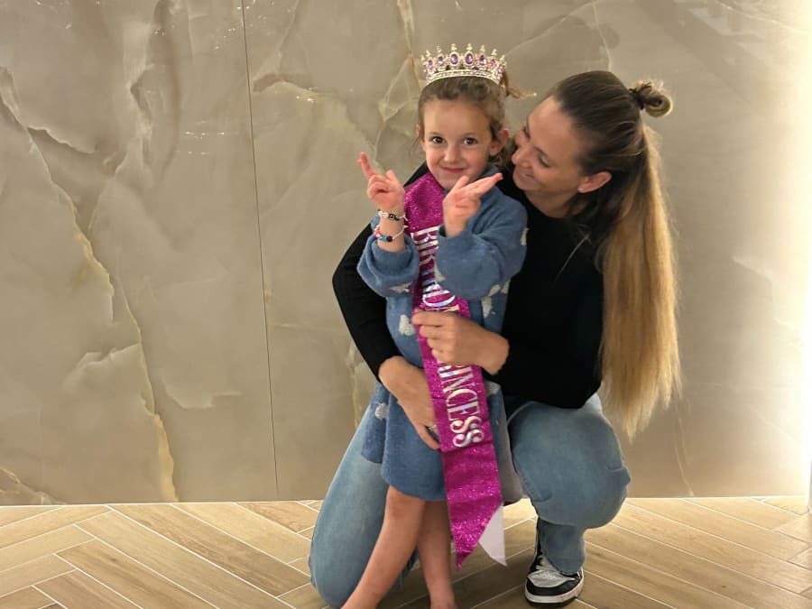 Mother/daughter beauty workshop near Cannes (06)