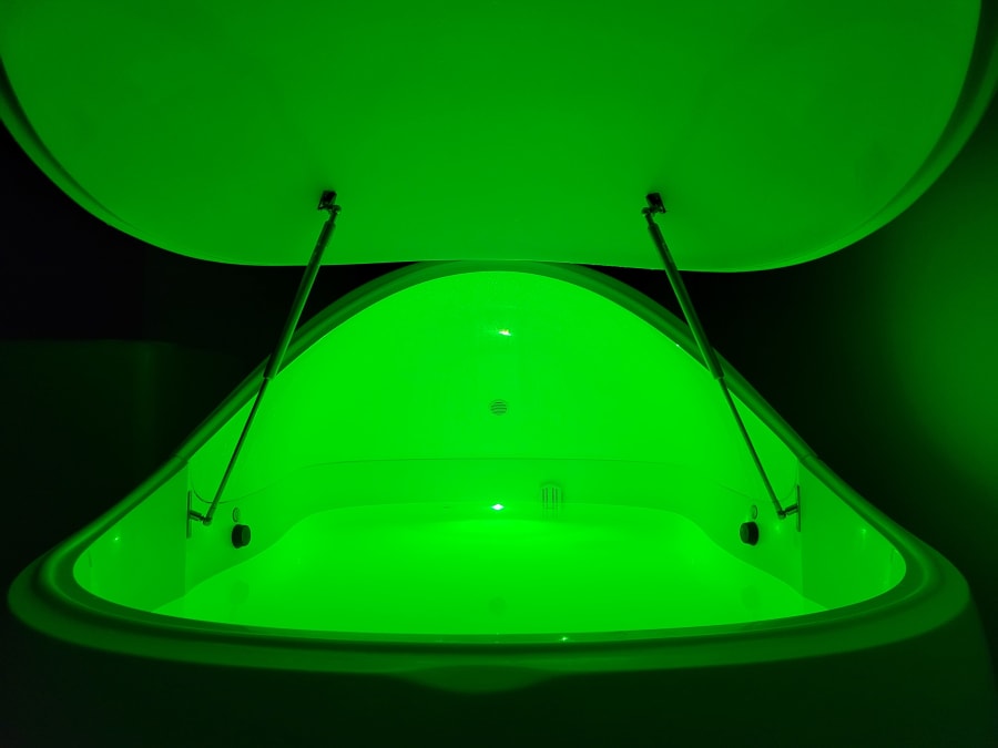 Flotar en aislamiento sensorial para dos en el distrito 12 de Pa