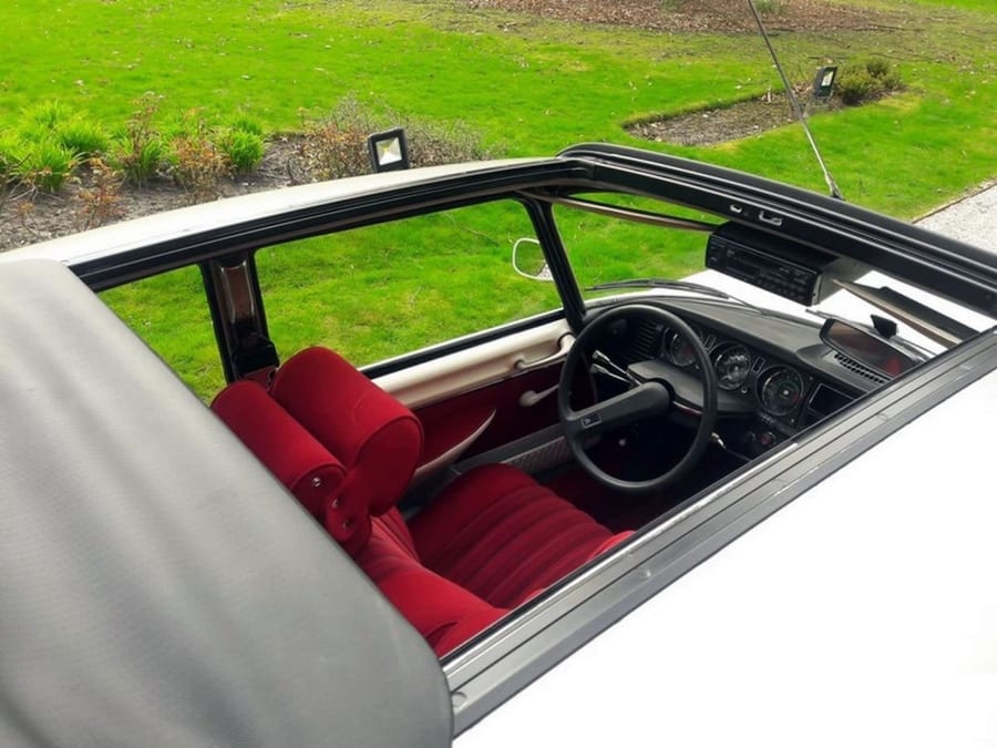 Visite de Paris à bord d'une DS avec chauffeur