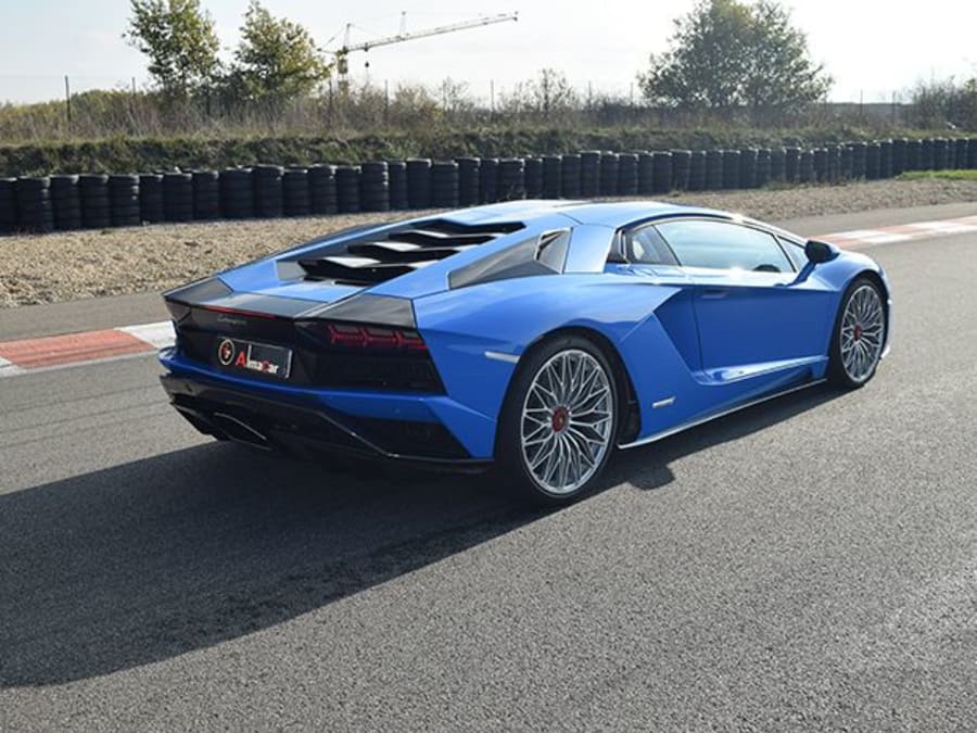 Stage Pilotage Aventador S Circuit Lohéac (35) Funbooker