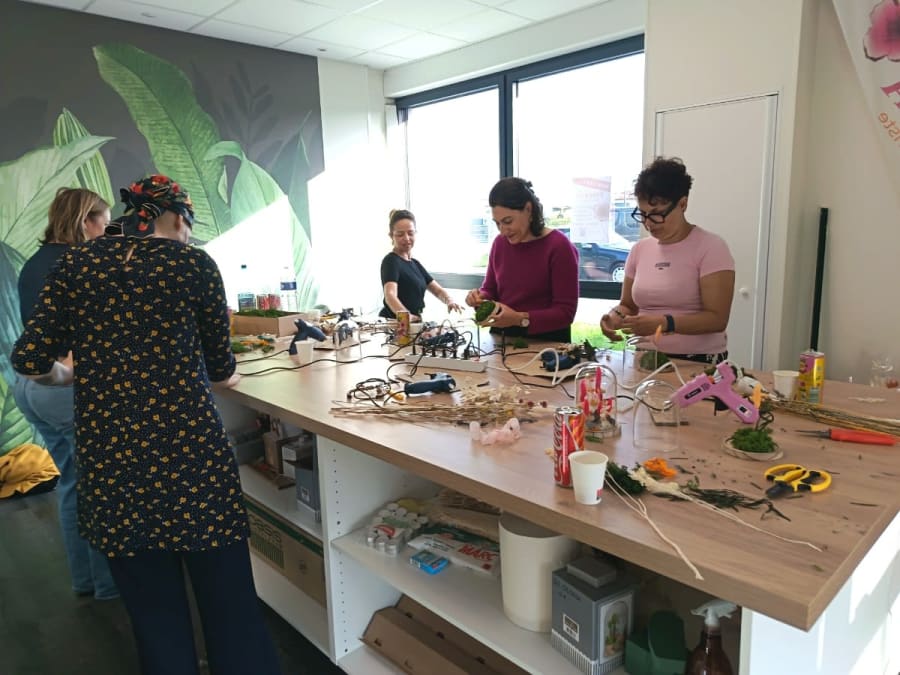 Atelier bouquet de fleurs séchées en cloche à Poitiers (86)