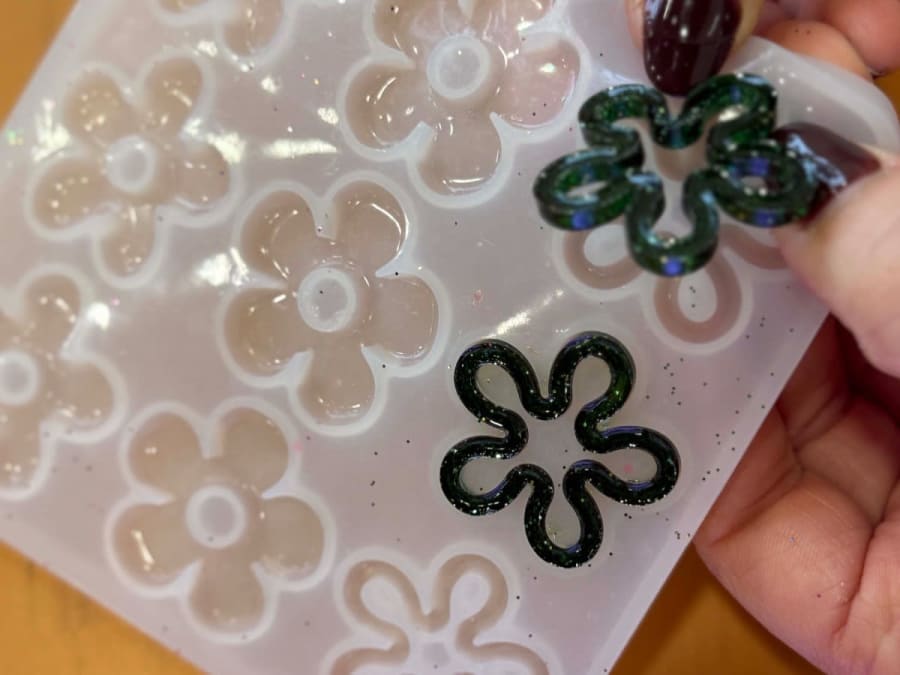 Atelier bijoux en résine UV à Perpignan (66)