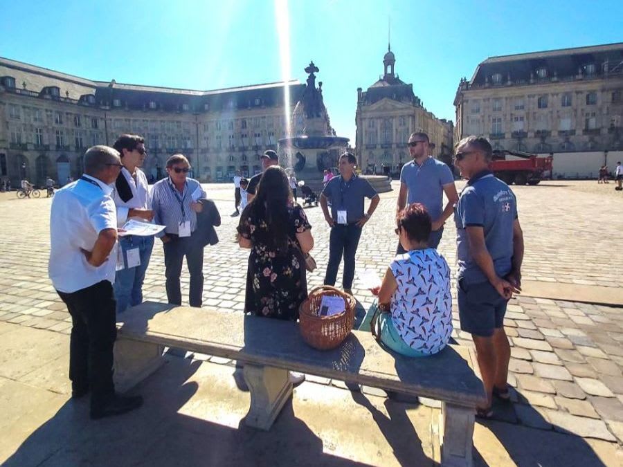 Team Building "Rallye pédestre œnologique" à Bordeaux (33)