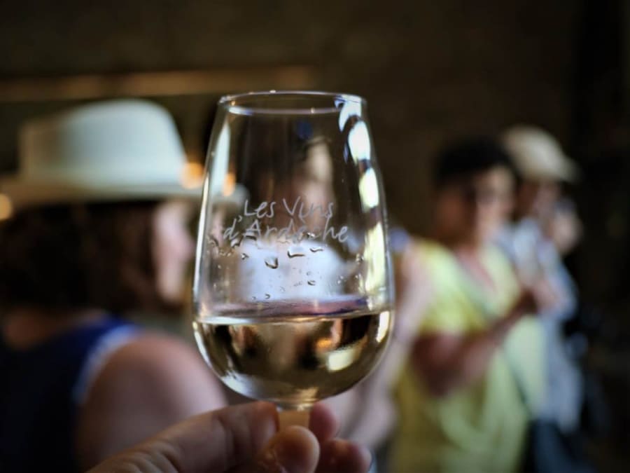 Electric bike ride and tasting in Bourg-Saint-Andéol
