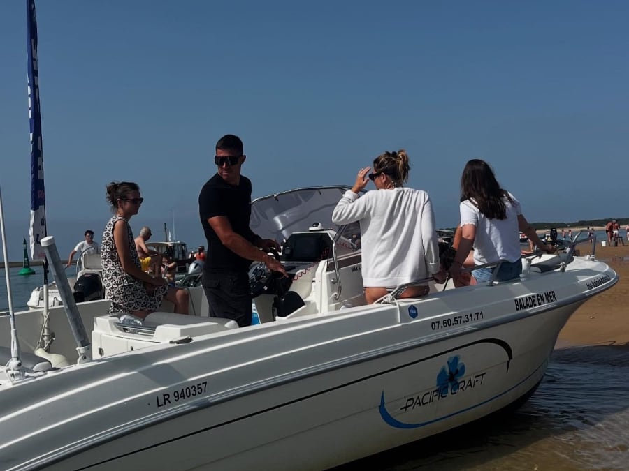 Balade en mer sur mesure à La Rochelle (17)
