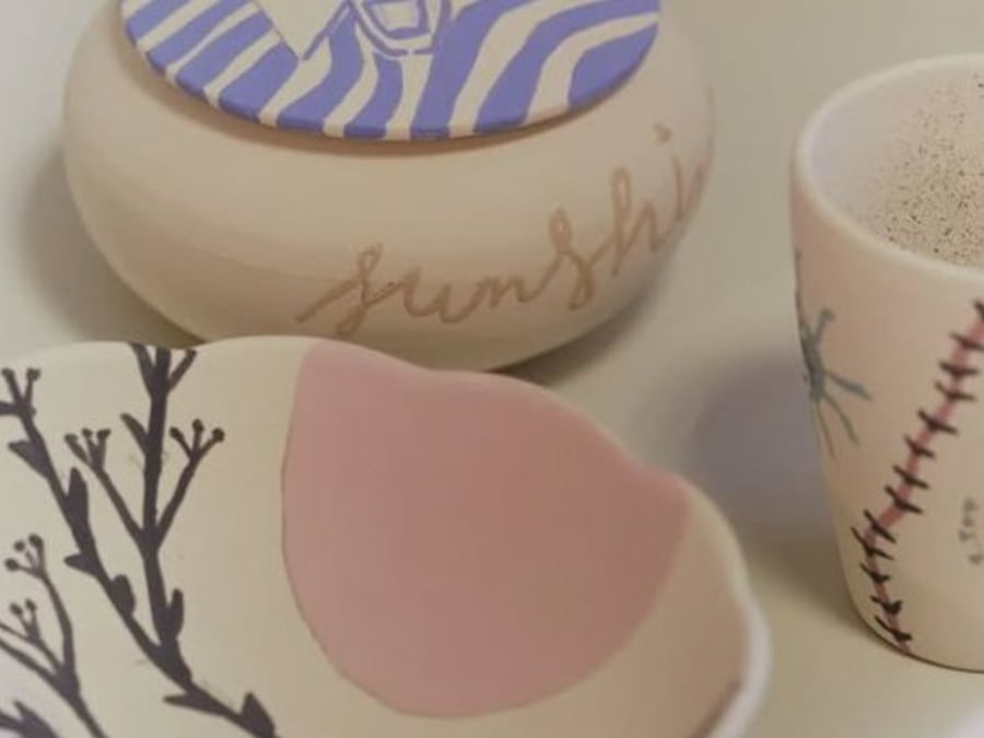 EVJF Peinture sur céramique à Marseille (13)